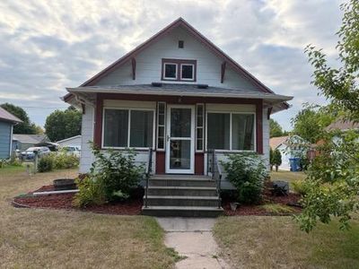 209 6th St SE