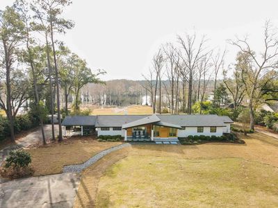 1512 Douglas Dr