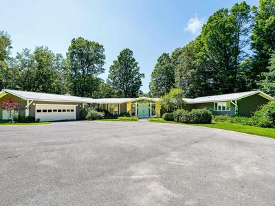 3528 Potter Rd