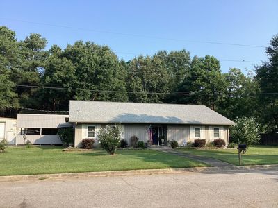 202 Kathryn St