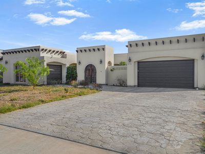 8701 High Creek Dr