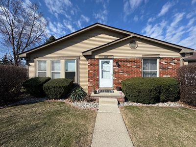 2774 Roundtree Dr