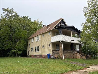 3332 E 145th St
