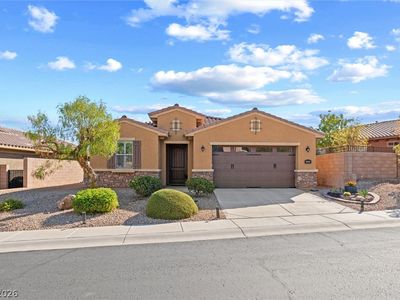 1060 Via Nandina Pl