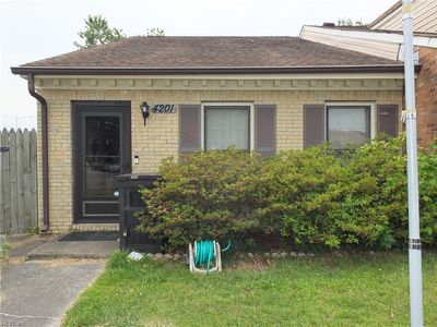 4201 Macarthur Rd