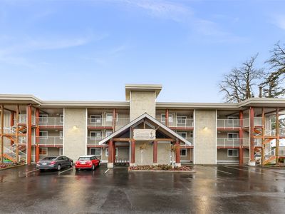 8075 Harborview Road UNIT 101