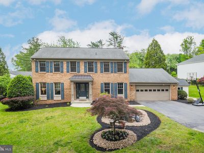 11300 Broad Green Dr