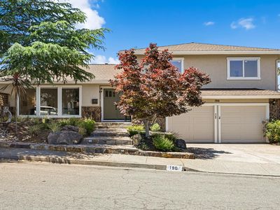 190 Drakewood Place