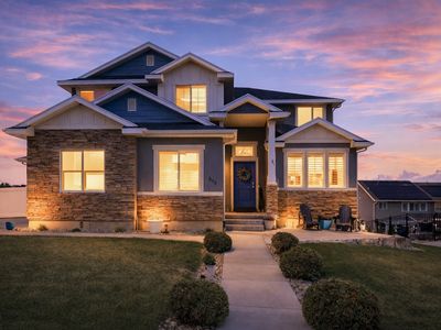 598 W Regal View Dr