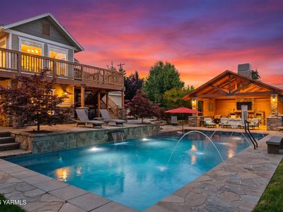 7027 Scenic Dr