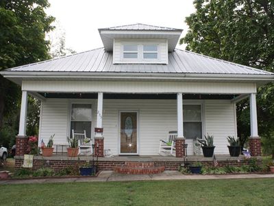 235 W Walnut St