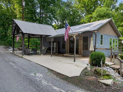 1025 Lakeside Dr