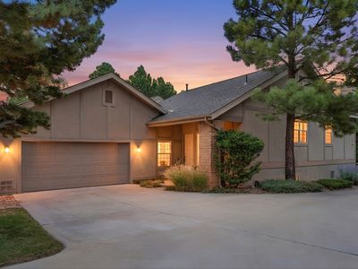 912 Circle Dr