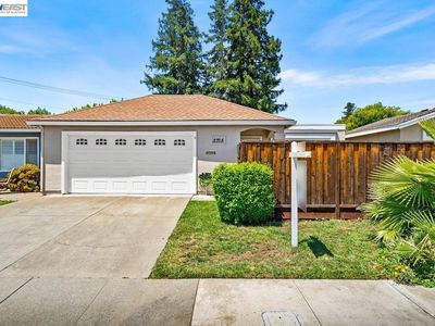 2375 Goldcrest Cir