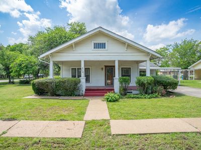 Property at 604 S Pearl St, Trenton, TX