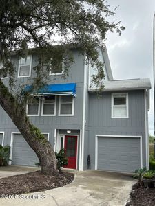 208 Pelican Pl