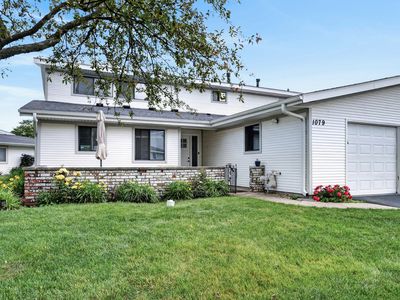 Property at 1079 Foxboro Ln, Schaumburg, IL