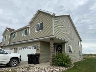 Property at 417 8th St NW, Watford City, ND