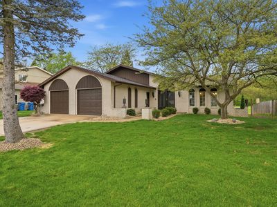 2224 Robinhood Blvd