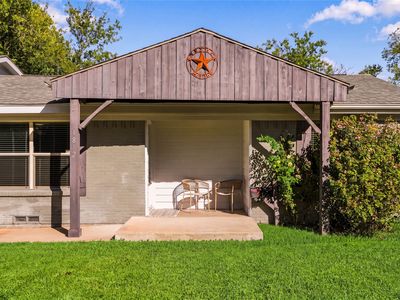 1812 Spring Lake Dr