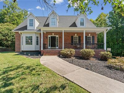 105 Meadowcrest Ct