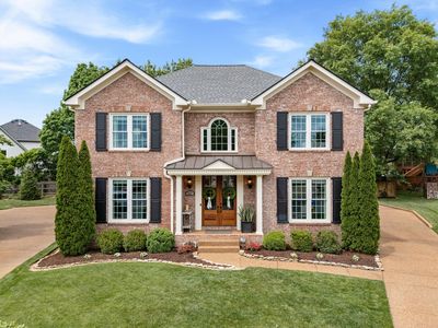 821 N Hampton Cv