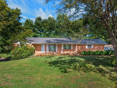 1104 Fairview Dr