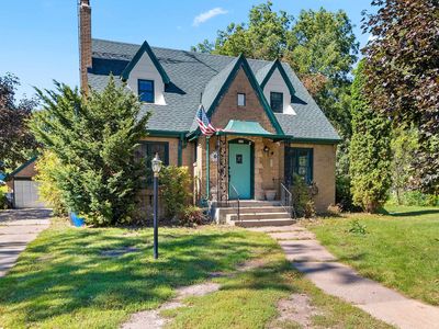 153 N Main St