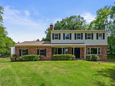 3602 Grosvenor Dr