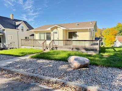 308 2nd St SE