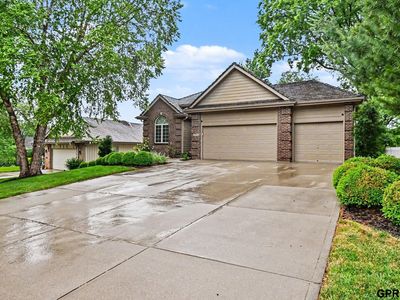 2916 S 165th Ave