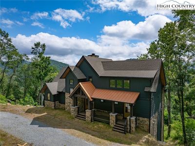 158 Springwater Lane