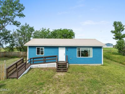 Property at 10 2nd St NW, New Town, ND