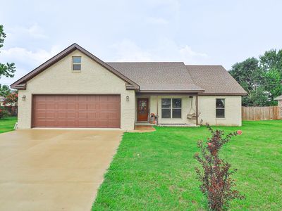112 Pecan St