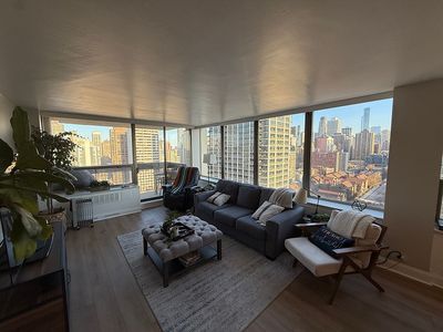 1455 N Sandburg Ter APT 1902