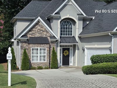 107 Woodsdale Dr