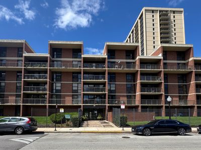 2921 S Michigan Ave APT 109