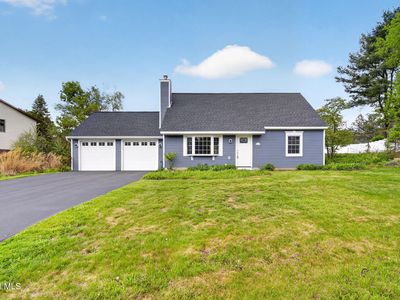 16 Leonard Drive