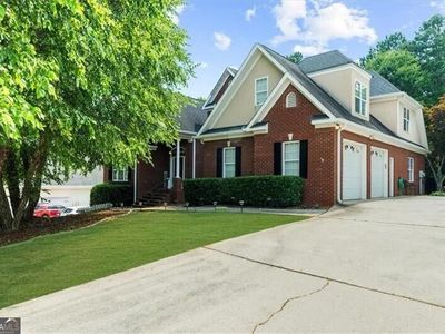 3737 Falls Trl