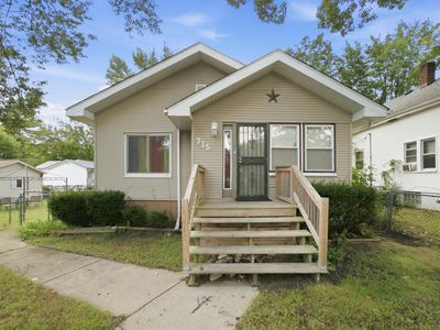 715 Fairfield Ave