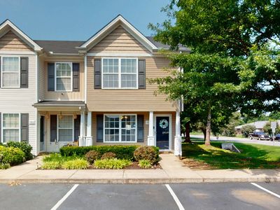 1313 Amsterdam Ct