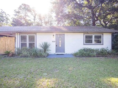 1106 Mills Ave