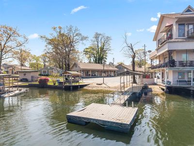 105 Chambers Pt APT 13