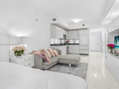 1010 Brickell Ave #1710