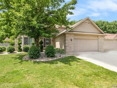 11275 Grand Oaks Dr