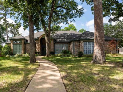 1410 Lazy Ln
