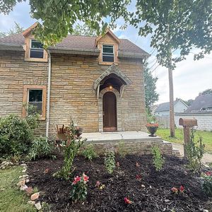 292 Ivy Pl