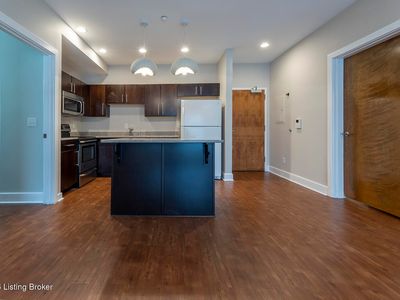 110 S Campbell St Unit 213