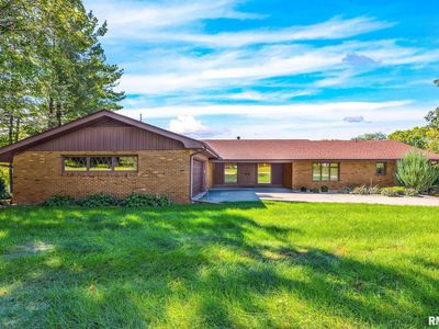 1381 Oak Dr