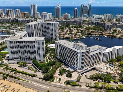 500 Three Islands Blvd APT 613